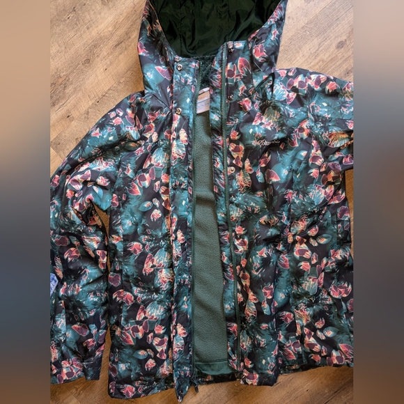 Columbia Women's Tunnel Falls Interchange Hooded Jacket - Picture 10 of 15